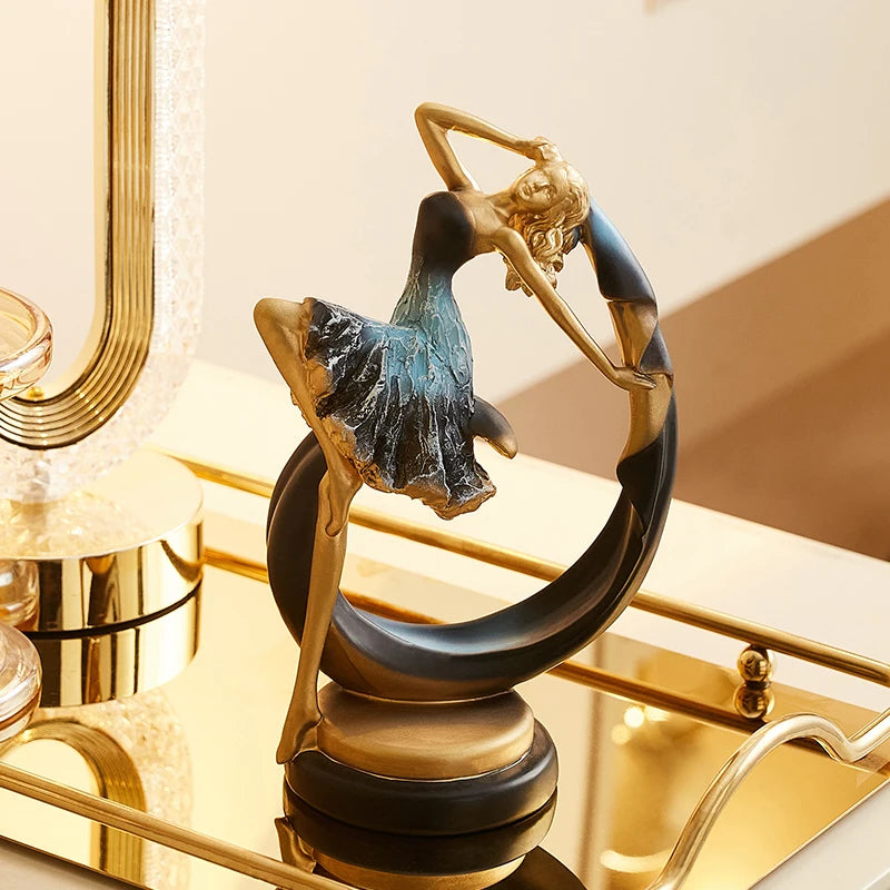 Escultura Elegância em Movimento: A Graça da Bailarina