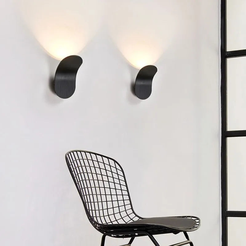 Luminária de Parede para Iluminação Indireta - Design Funcional e Elegante